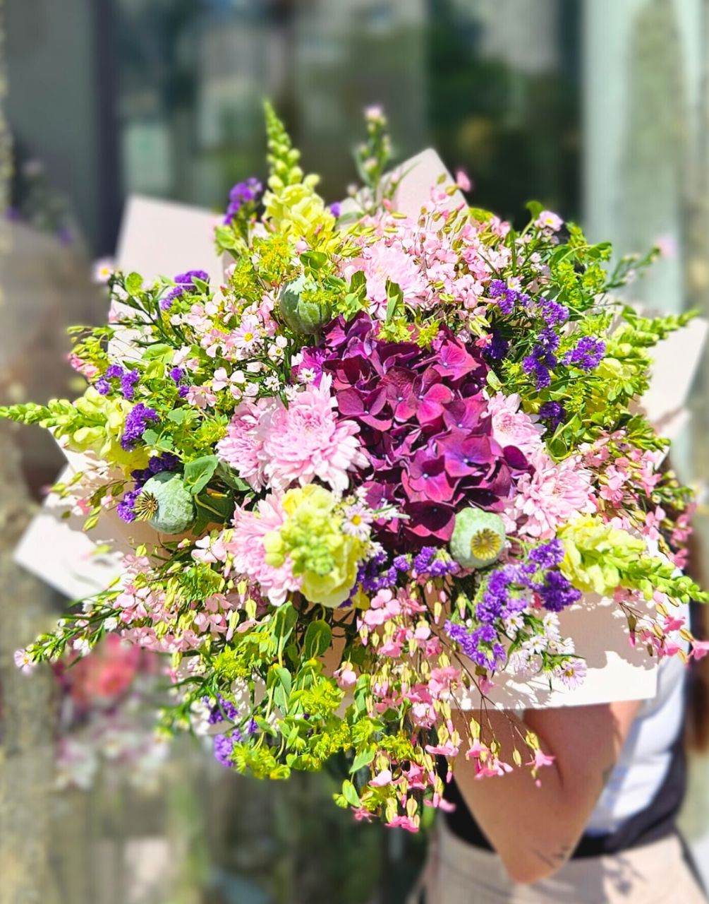 Letní kytice s hortenzií