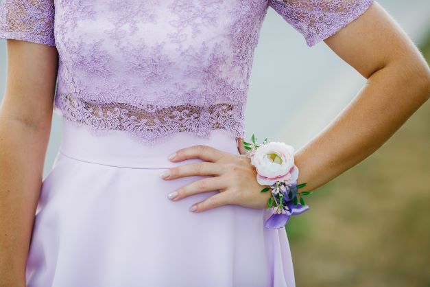 violet-bracelet-corsage-bridesmaids