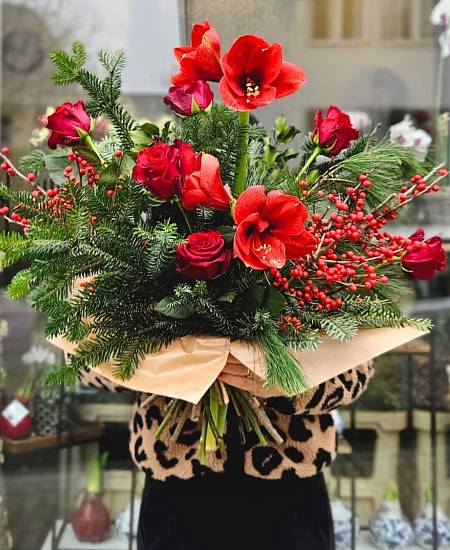 Červená vánoční kytice