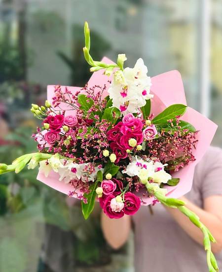 Raspberry Gladiolus Bouquet