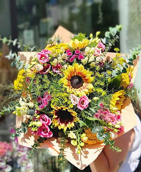 Meadow bouquet of sunflowers